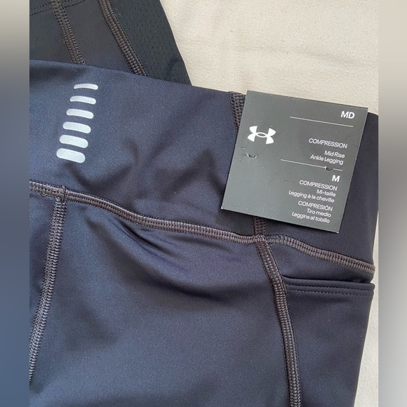 under armour black leggings - Picture 3 of 3